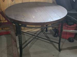 Round Faux Wood Table with Metal Legs