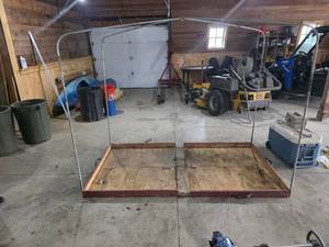 Folding Portable Mankato Fish House Frame and Base with Hinges
