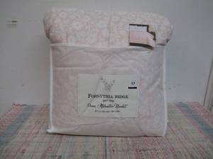 FullQueen 90in x90in Down Alternative Blanket-Pink Flower Print