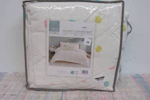 5-Piece FullQueen Kelsey Cotton Pom-Pom Kids Duvet Cover Set Cream
