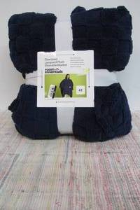 Oversized Dark Blue Wearable Blanket Jacquard Plush Wearable Blanket