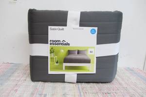 FullQueen Satin Quilt Gray - Room Essentials Midweight Sateen Coverlet