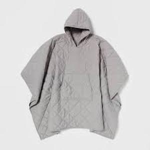 Room Essentials Quilted Wearable Blanket - Gray