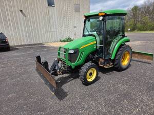 John Deere 3520