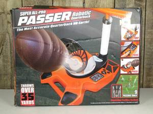 All Pro Passer Football Sports Trainer Robotic Quarterback Plastic Tool for Football Training