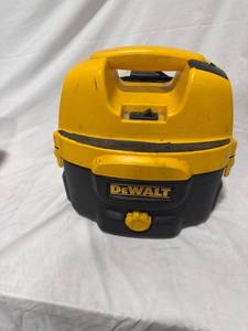 DeWalt DC500 WetDry Vacuum