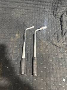 L-Shaped Lug Wrenches