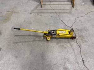 3-Ton Hydraulic SUV Jack