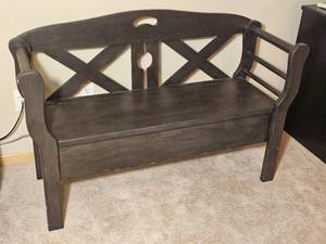 Cottage Chic Storage Bench