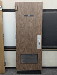 82 x 30 x 1-34 Thick Commercial Door - Handles, Vent, Hinges