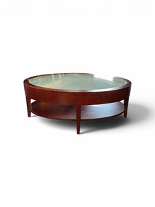 Oval coffee table