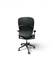 Steelcase Leap V2 in Black