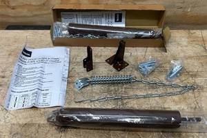 Ideal Heavy Duty Closer & Chain lot of 2