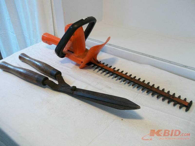 Hedger and Clippers