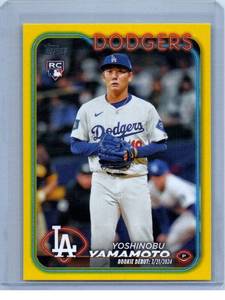 Topps Yoshinobu Yamamoto RC Yellow Parallel