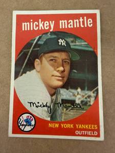 1959 Mickey Mantle Topps #10
