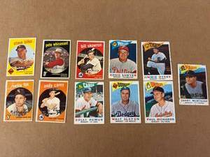 1959 Topps Baseball Cards - 11 Different