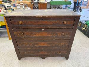 Dresser