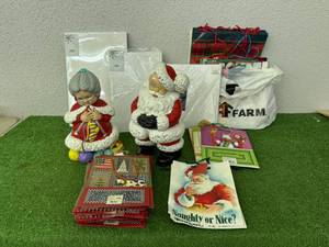 Gift Bags, Gift Boxes & Santa Figures