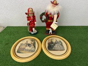 Holiday Items & Artwork
