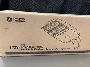 Lithonia Lighting RSX2 LED P2 30K R5 MVOLT AreaFlood Luminaire