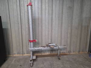 Chief E-Z Liner Rolling Puller Post