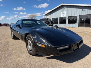 1985 Chevrolet Corvette! only 25,000 miles! 1 owner!