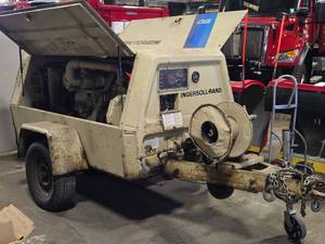 Ingersoll-Rand� John Deere 179 cid Diesel Trailered Compressor P160WJD 2-516 Ball