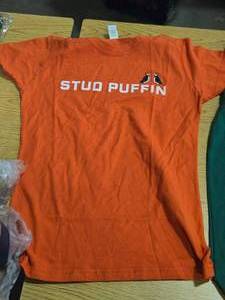 Kids T-Shirt  Stud Puffin logo  Size Small
