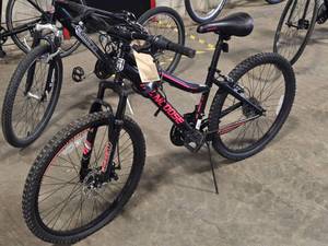 Mongoose Excursion 24 Mountain Bike 14 BlackPink Frame