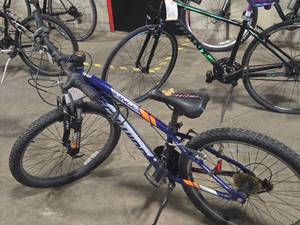 Schwinn Ranger 24 Mountain Bike 12 Blue Frame
