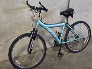 Huffy Maxx 25 Mountain Bike 18 Green Frame