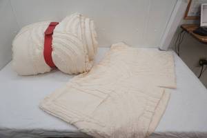 King Size Comforter & 2 Pillow Shams