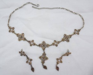 Jewelry Lot Nine West Glamour Necklace & Earring Set