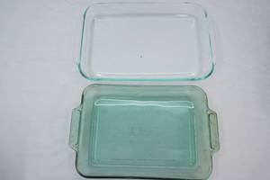 Anchor Hocking & Pyrex Baking Dishes. 9x13 & 15x10