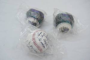 Collectible Signed Baseball (1ct) Arizona Diamondbacks 2001 Champion Baseballs (2ct) all still in plastic