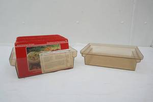 Vintage Recipe Card Collection Box. 1970s