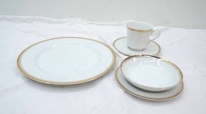 Sheffield Regency Gold Porcelain Fine China Set. 1985
