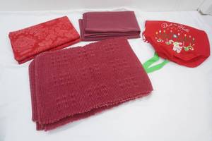 Table Linens Lot