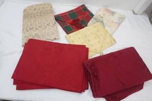 Table Linens Lot