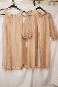 Vintage Gossard Artemis Womens Nightgown & Robe Set. Size L
