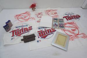 Vintage Minnesota Twins Baseball Cards, Home Run Hanky, Troll Figurine