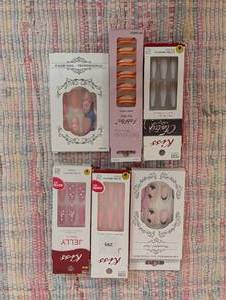 Set of 6 Sets of Faux Nails