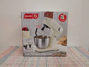 Dash Tilt Head 3.5qt 12-Speed Stand Mixer with 3 Attachments Cream
