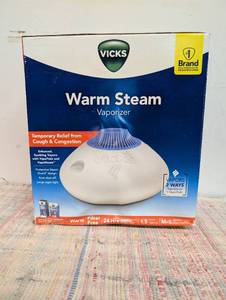 Vicks Warm Steam Vaporizer Humidifier with Night Light - 1.5gal - 600 sq ft - White