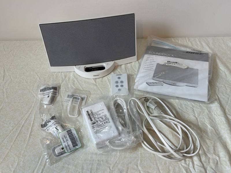 Bose SoundDock Digital Music System with Remote, Owner's Guide