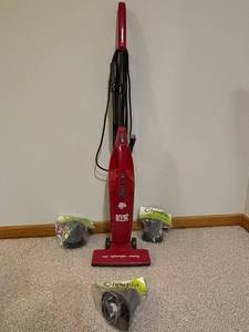 Dirt Devil Simpli-Stik Vacuum Cleaner - 120V 60Hz 1.25A with Replacement Filter & Bags