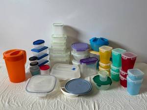 Assorted Plastic Food Storage Containers with Locking Lids - Mixed Sizes