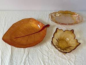 Amber Glass Leaf Shaped Dishes - 3 Piece Set with Pressed Vein Pattern