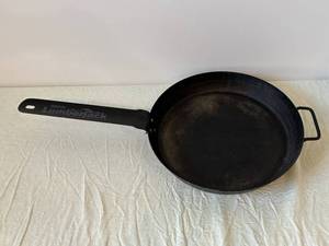 Camp Chef Lumberjack Seasoned Steel 15-Inch Skillet Pan